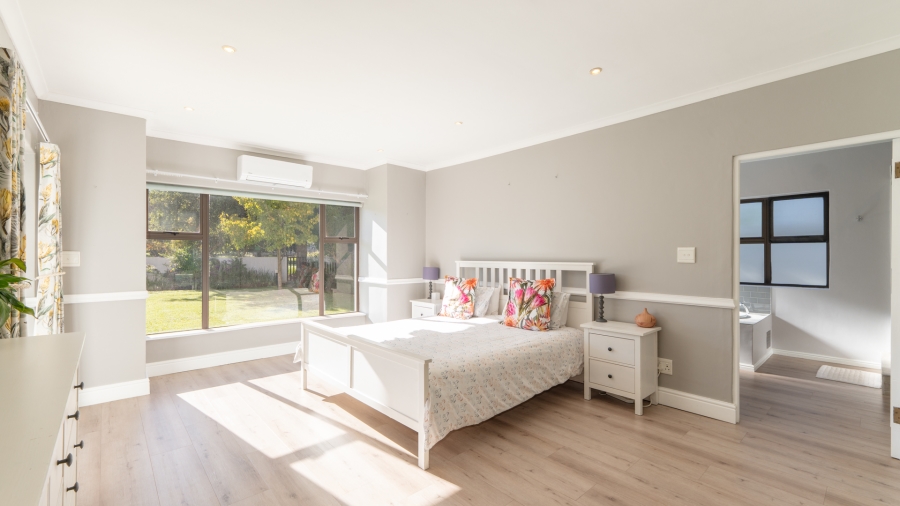 To Let 3 Bedroom Property for Rent in Boschenmeer Golf Country Estate Western Cape